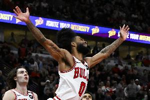 隊記：公牛和懷特都希望明夏再續(xù)約 提前續(xù)約對懷特薪資不友好