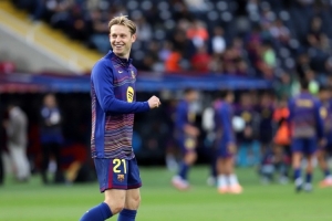 記者：德容將在10月15日續(xù)約，他在荷蘭隊(duì)訓(xùn)練營(yíng)談到了此事