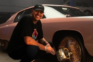 紀念兩連冠！邁克-米勒將車改裝為老詹邁阿密配色球鞋同款主題