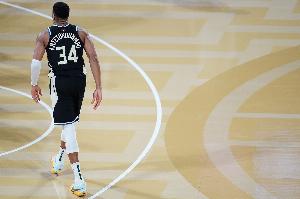 文胖：你可以從字母哥的言行中看出 這大概是他最后一個雄鹿賽季