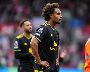 失意！24歲齊爾克澤8場(chǎng)0首發(fā)國(guó)家隊(duì)無(wú)望，4250萬(wàn)加盟曼聯(lián)枯坐板凳