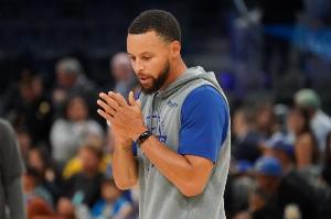 鄧利維：庫里至少能再打三年 人們預測他走下坡路但從未如此