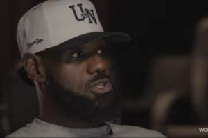 詹姆斯：我在高中不打控衛(wèi)的 來到NBA看到有人不傳球感到很困惑