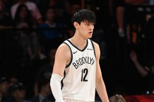 籃網(wǎng)生涯首秀！曾凡博10分06秒0出手3犯規(guī)獻(xiàn)1搶斷 持球突進(jìn)險失誤