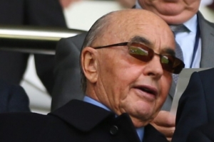 記者：劉易斯家族給熱刺的1億英鎊注資只是首期投資，后續還有