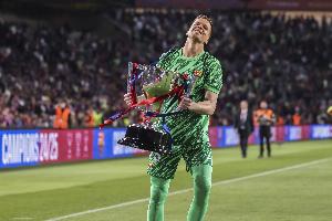 什琴斯尼：亞馬爾延續勢頭將成為世界最佳 愿將經驗傳授給新人