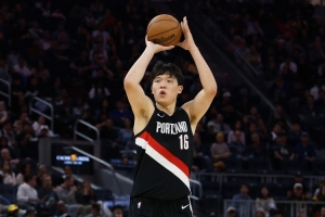 媒體人談楊瀚森表現(xiàn)：想去更遠(yuǎn)、更大的舞臺 必須要有三分球