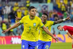 卡塞米羅談?chuàng)伟臀麝犻L：希望以身作則，用行動去帶領(lǐng)球隊前進