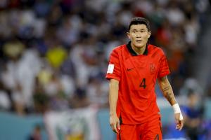 再次失誤丟球！金玟哉談慘敗巴西：有我失誤的原因，也因?qū)嵙Σ罹? >
                                        </div>
                                    </div>
                                                                        <div   id=