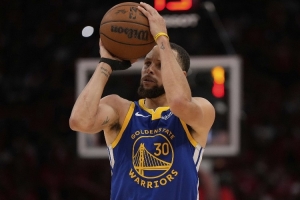 貝弗利：如果森林狼讓戈貝爾防霍福德 那庫里每場(chǎng)能進(jìn)10個(gè)三分