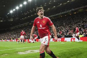 斯基拉：曼聯在和馬奎爾談續約，將合同延長至2028年