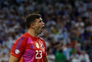 太強(qiáng)了！大馬丁代表阿根廷56場39次零封，零封率接近70%！