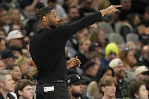 鵜鶘主帥談先發中鋒：誰拼得最兇&開局就能建立優勢這是標準