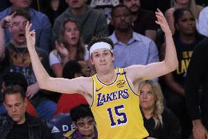 早早爆發？上季詹姆斯缺陣時 里夫斯場均27.9+8.3+6.6 還差點180