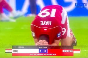 世界杯夢(mèng)碎！印尼出局眾球員失落哭泣，抱頭跪地痛哭情難自已