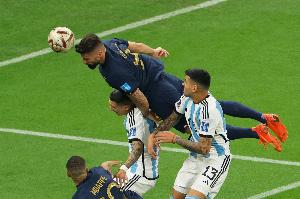 法國(guó)21世紀(jì)頭球進(jìn)球榜：吉魯16球遙遙領(lǐng)先，亨利、拉比奧特二三