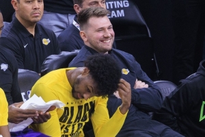 詹姆斯受傷的蝴蝶效應：東契奇MVP概率增加 布朗尼或得到更多時間