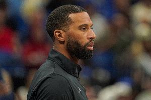 黃蜂主帥：先發在防守端奠定了好基調 傳球運轉很棒這有感染力