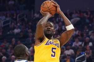 巴克利：湖人的關(guān)鍵是艾頓 他要彌補(bǔ)防守漏洞和籃板方面的不足