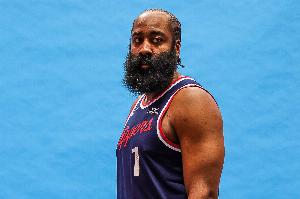 酷酷做餅！哈登打滿首節各種串聯送8助攻 另有3分3籃板