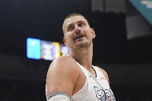 高效全能！約基奇半場7中5拿到10分7板4助1斷1帽