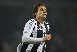 有意挖角土媒：利物浦密切關(guān)注伊爾迪茲，派球探考察其表現(xiàn)