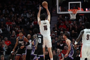 比盧普斯：楊瀚森上一場突然就像火箭一樣爆發(fā)了 這很有趣