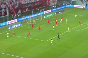 這球漂亮！羅德里戈晃暈后衛(wèi)弧線球打門得手，巴西2-0韓國(guó)