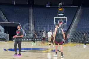 手酸不酸？楊瀚森賽前扣籃訓練，各種順下單手劈扣！