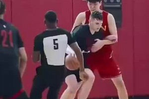 早晚搶走你首發？此前中國男籃和開拓者的內部教學賽，楊瀚森和克林根的對位視頻！