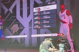 還得是自己人林書豪參加2K活動(dòng)，玩開拓者把瀚森提上首發(fā)！