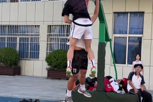 完成不了吧？0.3秒到底有沒有辦法完成一次投籃？