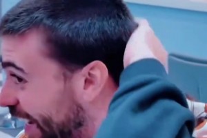 日本大力金剛腿！世界波被巴拉圭門將托了一下還是進球了