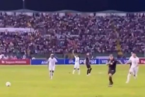 表情亮了！格羅索本不想看罰點球過程，最后還是被迫營業(yè)