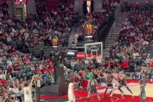 爆發的關鍵！楊瀚森昨日三分兩連擊徹底打開局面點燃全場！！