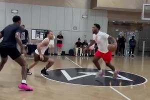 太橫了！米切爾這身體素質配上這速率，簡直是進攻大殺器！