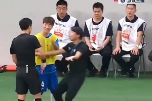 韋世豪：給我紅牌？馬寧我C！馬寧：記住！我才是主角！