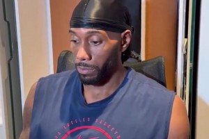 小卡：現(xiàn)在球隊(duì)這陣容是2021年后最完整的，該補(bǔ)位置都補(bǔ)上了