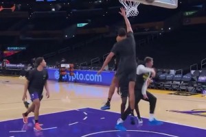 這視野這球商！這些騷氣傳球感覺東契奇都傳得好輕松啊